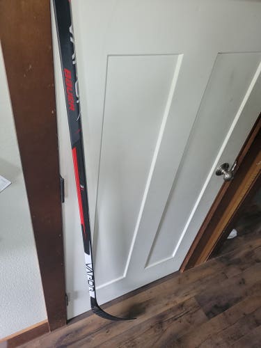 New Senior Bauer Right Handed Vapor 3X Hockey Stick P92