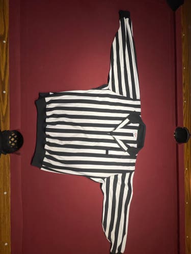 Full set of hockey reffing clothing