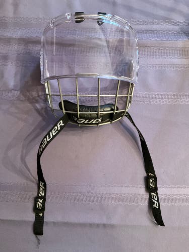 Used Medium Bauer Hybrid Shield