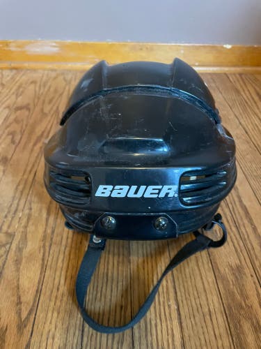 Bauer senior hockey helmet