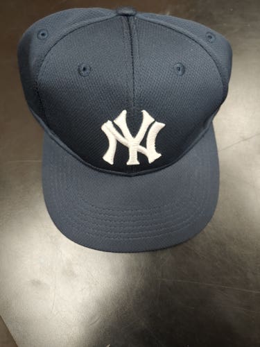 New Yankees Youth Strapback Official MLB Hat