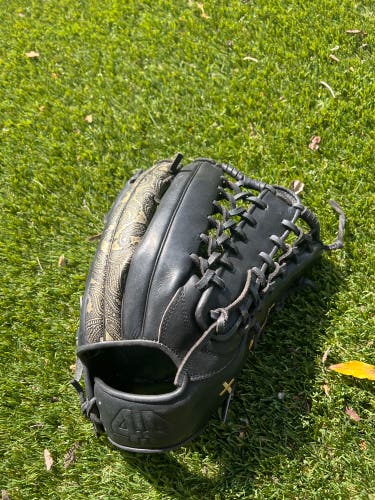 Outfield 12.75" Signiture Series Baseball Glove