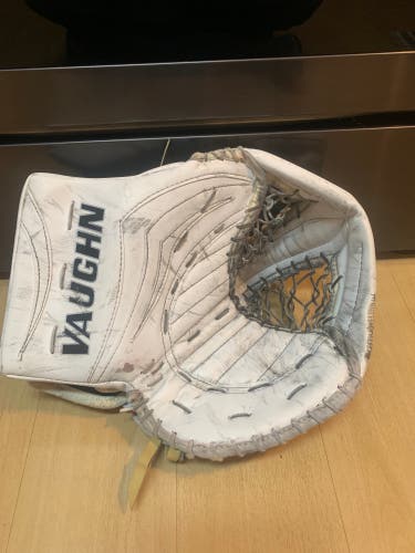 Vaughn V7 XR Pro Carbon Glove