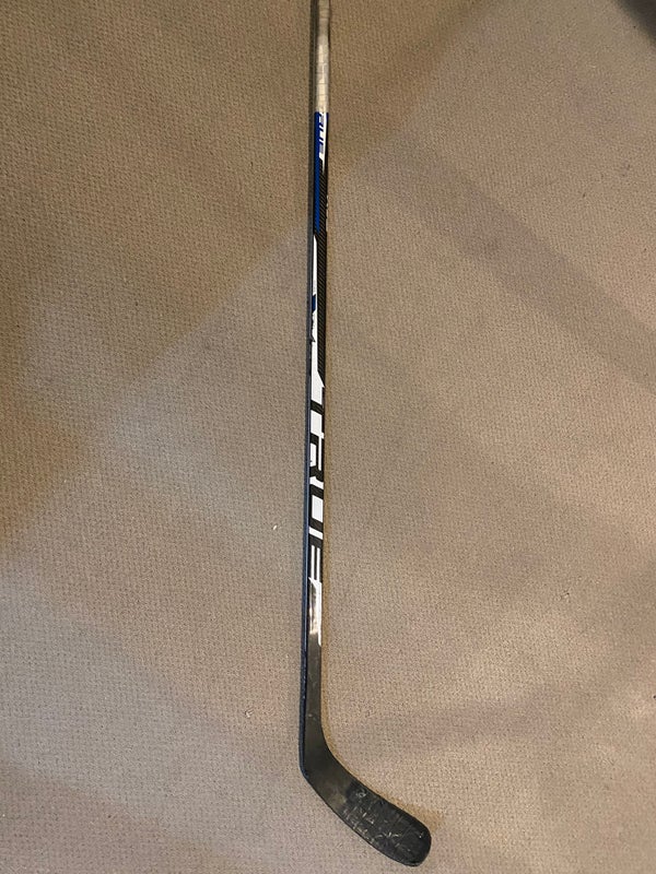 Easton-Mako-2-Hockey-Stick - HockeyXperten