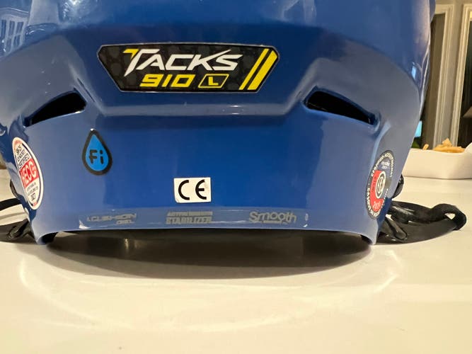 Large CCM Tacks 910 Helmet royal Blue