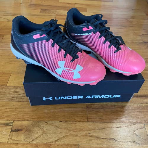 Used Under Armour Molded Softball Cleats, Big Girls 5