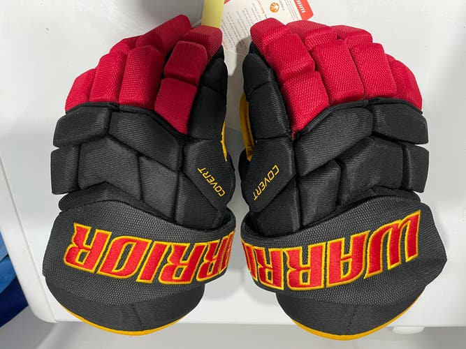 New Warrior University of Guelph Gryphons Covert pro Hockey Gloves