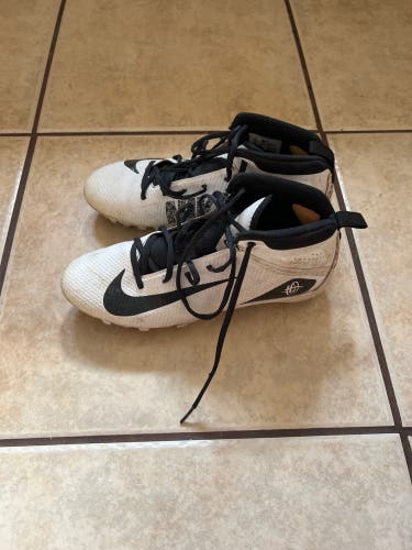 White Size 9.0 Low Cut Huarache