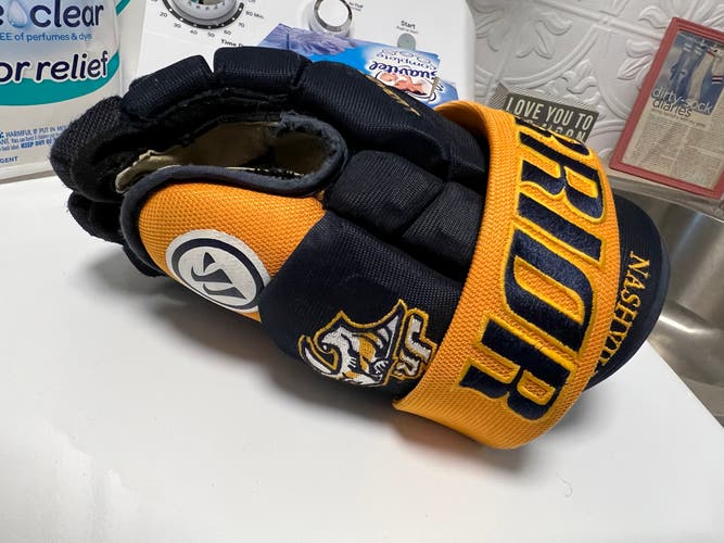 Nashville jr. Press Gloves