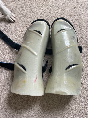 Used Medium Slytech Shin Guard