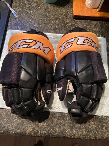 Ccm HG42PP pro hockey gloves size 13