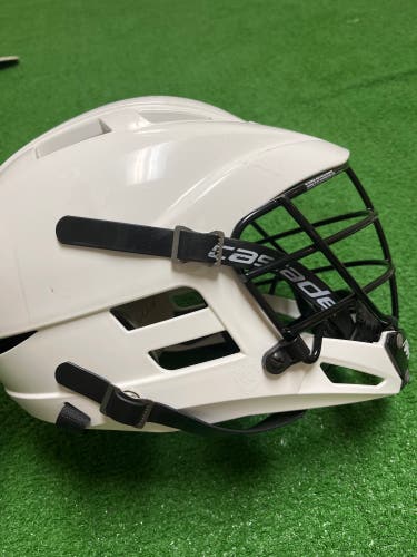 Used Cascade CS Youth Helmet