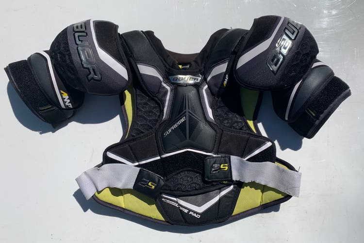 Senior Medium Bauer  Supreme 2S Shoulder Pads