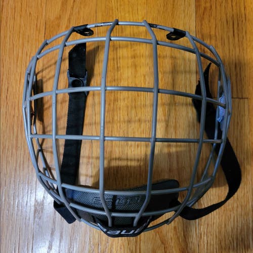 Bauer FM2100 JR Cage with chip strap
