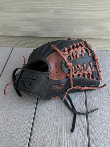 Goin Yard  Infield 11.75" Pro series Baseball Glove