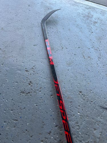 Intermediate Left Hand P28  Jetspeed FT4 Pro Hockey Stick