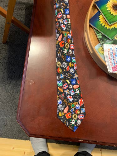 Vintage hockey tie