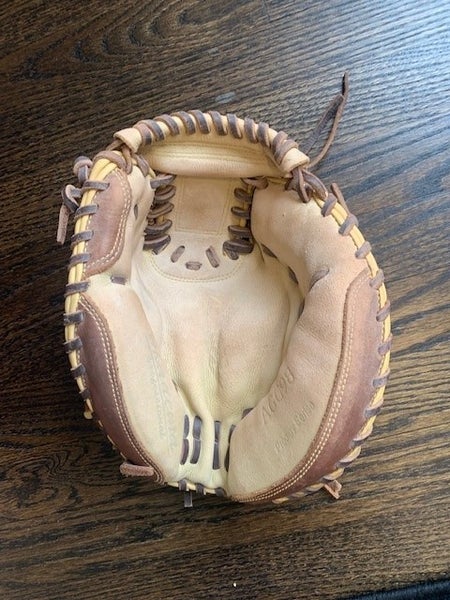 Used Akadema Right Hand Throw Catcher's Glove 32"