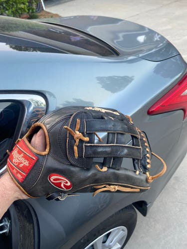 New Outfield 11.75" Heart of the Hide Baseball Glove