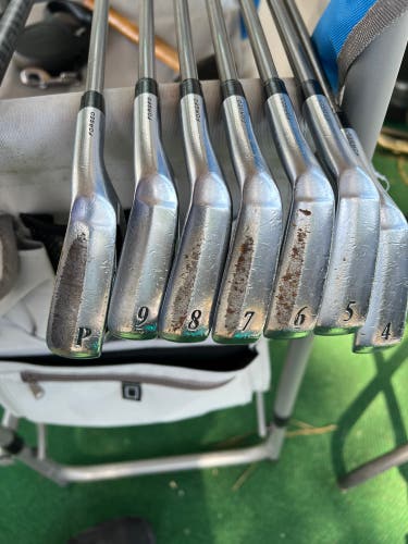 Srixon Z545 Irons Forged with steel-fiber shafts