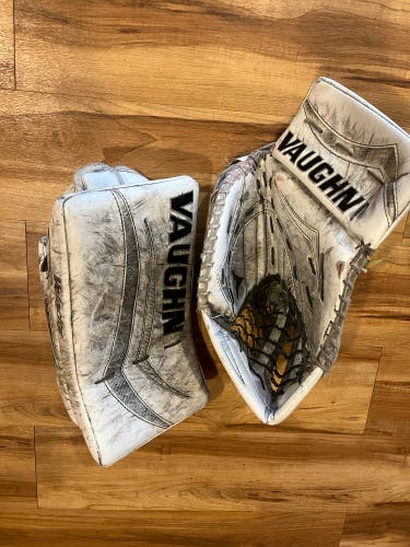 Vaughn velocity v6 2000 glove and blocker
