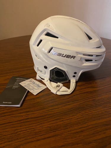 Bauer Hockey Re Akt 150 Senior Medium Helmet