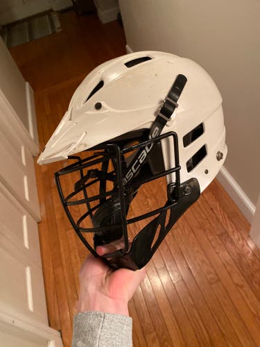 Player's Cascade Helmet