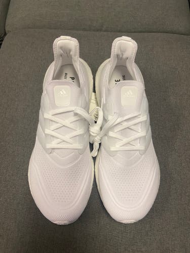 New Adidas Ultraboosts 21 (Size 11.0)