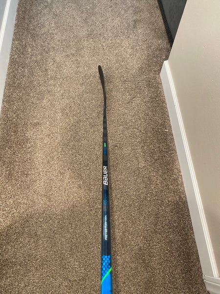 Intermediate Right Handed P92 Nexus Geo Hockey Stick