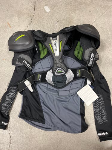 Senior Medium Reebok  11K Shoulder Pads
