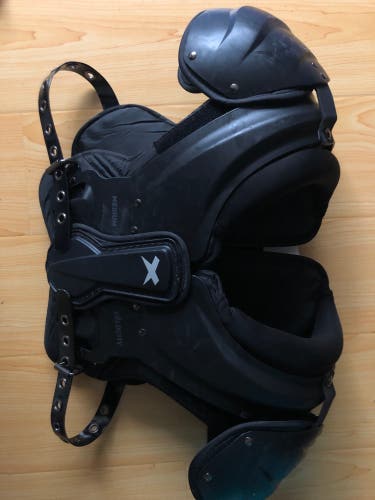 xenith velocity shoulder pads