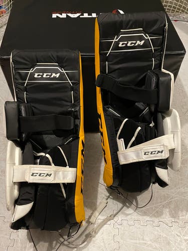 Used 31" CCM Axis 1.9 Goalie Leg Pads