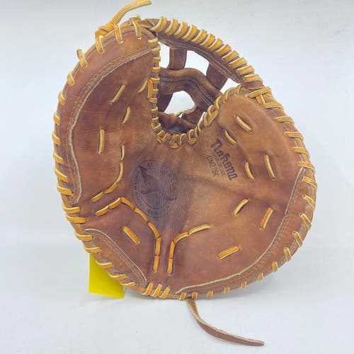 Used Right Hand Throw Nokona Catcher's CM275K Baseball Glove 34"