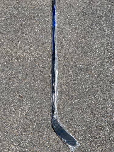 Senior Right Handed P88M Vapor Hyperlite Hockey Stick