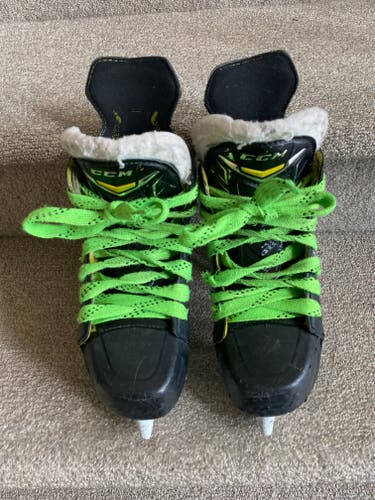 CCM Tacks Classic Player Skates - Size 1.5 Junior