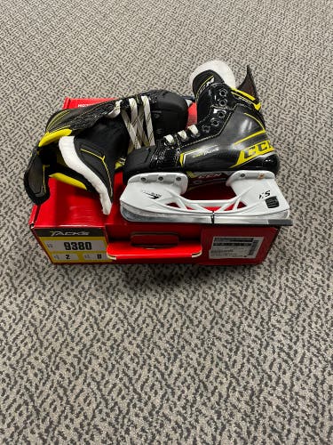 CCM Tacks 9380 size 2 D width skates