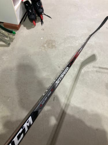 Senior Right Handed JetSpeed FT440 Hockey Stick