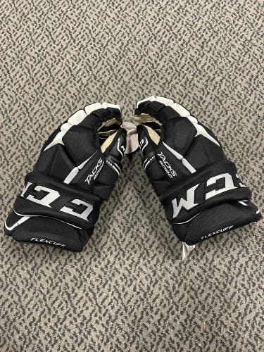 CCM Tacks 9080 Black 14” hockey gloves