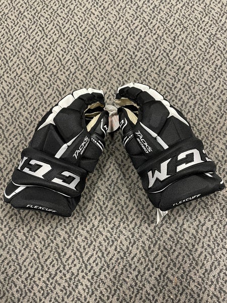 CCM Tacks 9080 Black 14” hockey gloves