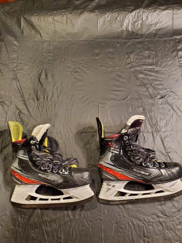 Senior Used Bauer Vapor X2.9 Hockey Skates Regular Width Size 9.5