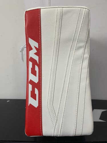 New CCM Regular Extreme Flex II 860 Int. Blocker | Reg hand