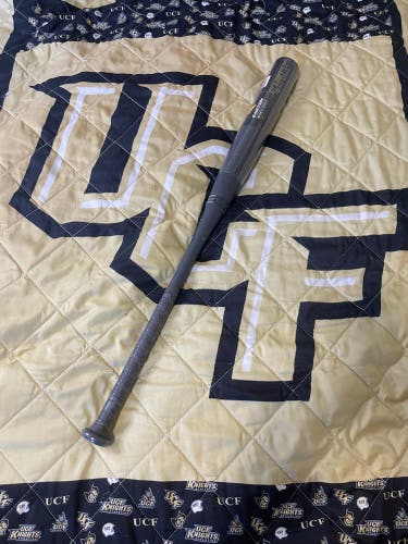 New In Wrapper 2019 Gold Easton Ghost 31/20