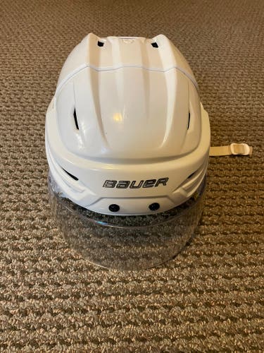 Large Bauer Re-Akt 95 Helmet