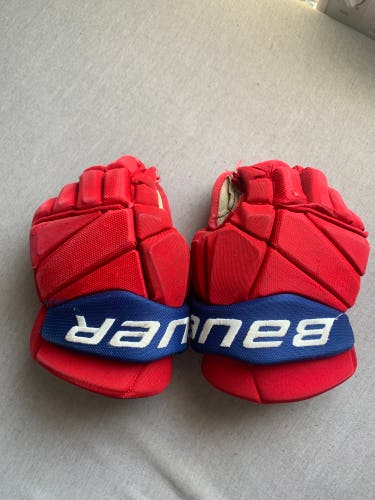 Used Bauer 13" Gloves