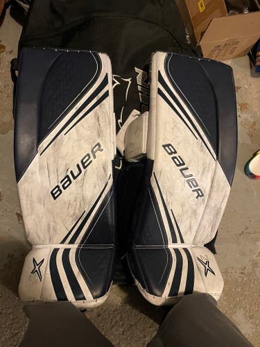 Used 1 season Bauer Vapor 2X intermediate Medium Goalie Leg Pads