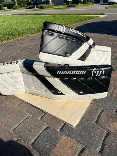 33+1.5" Warrior  Ritual G4 Goalie Leg Pads