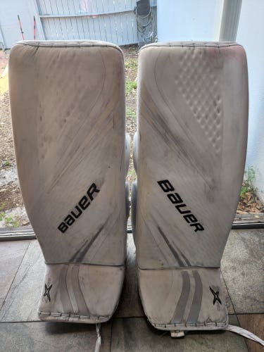 Used 35" Bauer Vapor 2X Pro Goalie Leg Pads