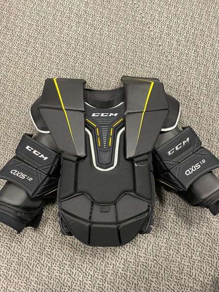CCM AXIS 1.9 Senior Large goal chest