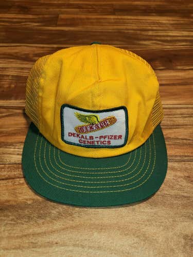 Vintage Dekalb Pfizer Genetics Seed Trucker Mesh Patch Hat Cap Snapback