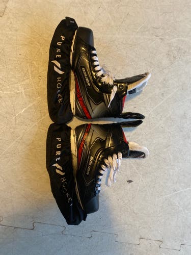 New Bauer   Size 7 Vapor X2.9 Hockey Skates *guards included*